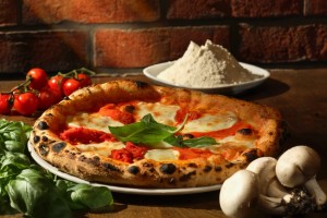 La Bruschetta est un restaurant italien qui  propose une large sélection de pizzas à déguster sur place ou à emporter